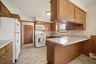 306 3rd Ave SE, Blooming Prairie, MN 55917 - Photo 7