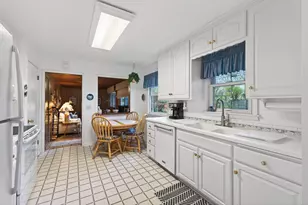 1710 Fry St, Falcon Heights, MN 55113 - Photo 13