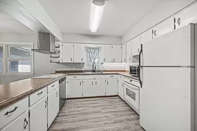 363 N Waterville Avenue, Le Center, MN 56057 - Photo 9