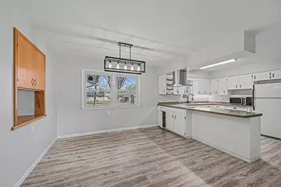 363 N Waterville Avenue, Le Center, MN 56057 - Photo 7