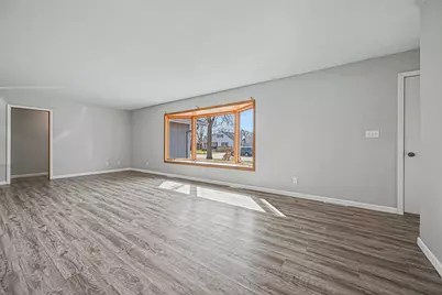 363 N Waterville Avenue, Le Center, MN 56057 - Photo 5