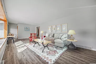 363 N Waterville Avenue, Le Center, MN 56057 - Photo 3