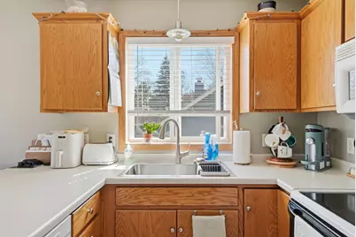 1320 9th Avenue SE, Saint Cloud, MN 56304 - Photo 7