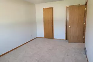 6594 Upper 35th St N, Oakdale, MN 55128 - Photo 11