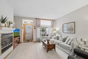 18195 Warbler Ln, Eden Prairie, MN 55346 - Photo 9