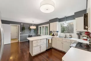 6068 Olinger Cir, Edina, MN 55436 - Photo 9