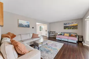 6068 Olinger Cir, Edina, MN 55436 - Photo 3