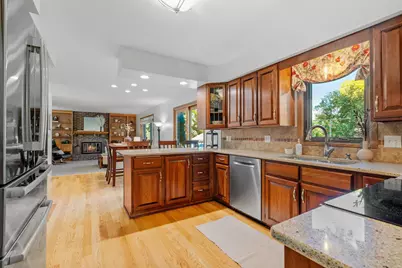 10710 36th Place N, Plymouth, MN 55441 - Photo 5