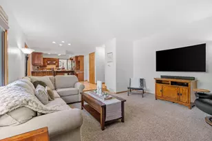 10710 36th Pl N, Plymouth, MN 55441 - Photo 21