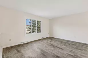 300 Aster Dr, Northfield, MN 55057 - Photo 5