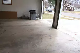 1202 N 5th St, Montevideo, MN 56265 - Photo 35