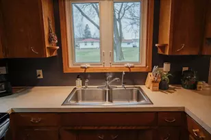 316 S Galbraith St, Blue Earth, MN 56013 - Photo 11