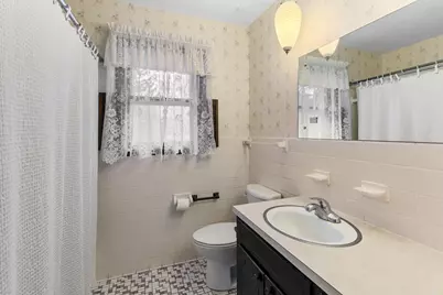 2662 1st Avenue E, North Saint Paul, MN 55109 - Photo 9