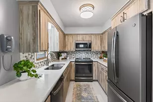 3210 W 110th St, Bloomington, MN 55431 - Photo 11