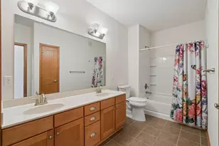 1244 County Rd D E, Maplewood, MN 55109 - Photo 15