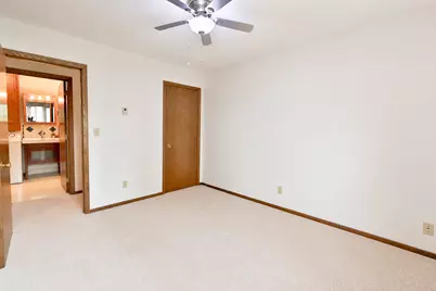 1516 19 1/2 Street S #6, Moorhead, MN 56560 - Photo 9