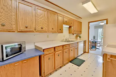 1516 19 1/2 Street S #6, Moorhead, MN 56560 - Photo 7