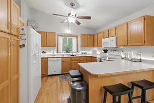 6204 176th St W, Lakeville, MN 55024 - Photo 9