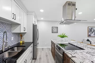 135 Viking Drive E #104, Little Canada, MN 55117 - Photo 7