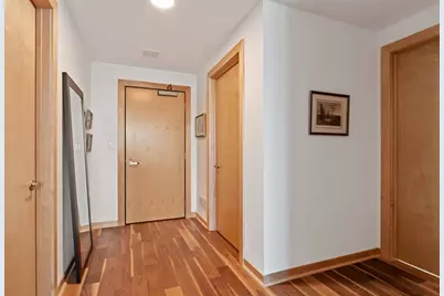 1240 S 2nd Street #424, Minneapolis, MN 55415 - Photo 7