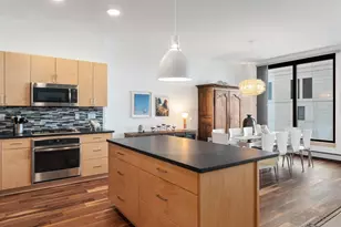 1240 S 2nd St, Minneapolis, MN 55415 - Photo 11