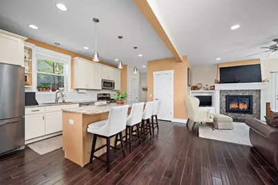 1013 Planters Path, Bayport, MN 55003 - Photo 9