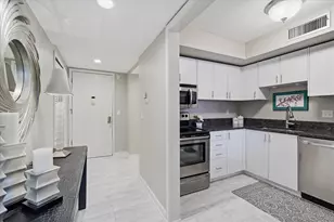 3412 Oak Ridge Rd, Hopkins, MN 55305 - Photo 9