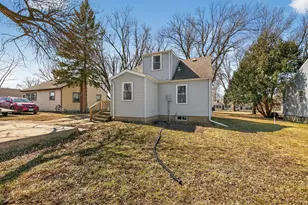 1373 Jefferson St SE, Hutchinson, MN 55350 - Photo 25