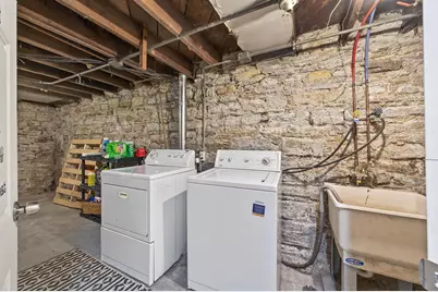 895 Rose Avenue E, Saint Paul, MN 55106 - Photo 25