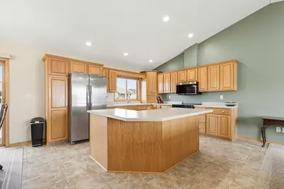 1221 Patricia Court, Marshall, MN 56258 - Photo 3