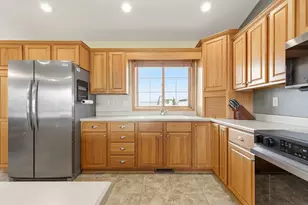 1221 Patricia Ct, Marshall, MN 56258 - Photo 17