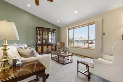 1221 Patricia Court, Marshall, MN 56258 - Photo 9