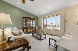 1221 Patricia Ct, Marshall, MN 56258 - Photo 9