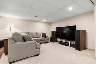 1221 Patricia Ct, Marshall, MN 56258 - Photo 41