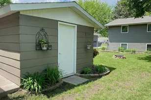 1511 Eckerson Dr, Worthington, MN 56187 - Photo 9