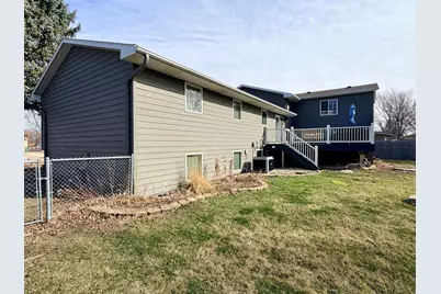 1511 Eckerson Drive, Worthington, MN 56187 - Photo 7