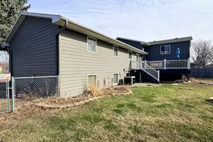 1511 Eckerson Dr, Worthington, MN 56187 - Photo 7