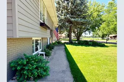 1511 Eckerson Drive, Worthington, MN 56187 - Photo 3