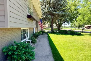 1511 Eckerson Dr, Worthington, MN 56187 - Photo 3