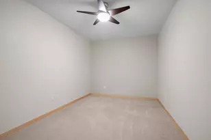 215 10th Ave S, Minneapolis, MN 55415 - Photo 27