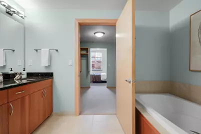 215 10th Avenue S #727, Minneapolis, MN 55415 - Photo 23