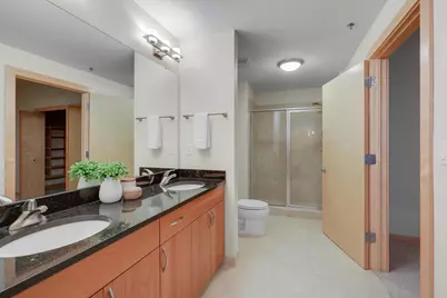 215 10th Avenue S #727, Minneapolis, MN 55415 - Photo 19