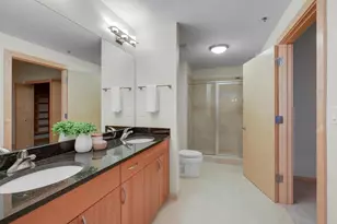 215 10th Ave S, Minneapolis, MN 55415 - Photo 19