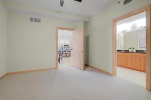 215 10th Ave S, Minneapolis, MN 55415 - Photo 31