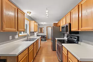 9812 Hamlet Ln S, Cottage Grove, MN 55016 - Photo 7