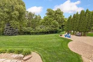 6815 Ruby Ln, Chanhassen, MN 55317 - Photo 37
