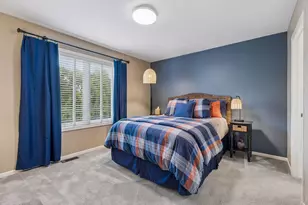 6815 Ruby Ln, Chanhassen, MN 55317 - Photo 25