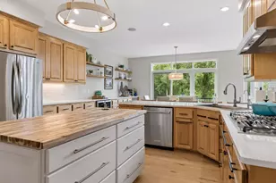 6815 Ruby Ln, Chanhassen, MN 55317 - Photo 11