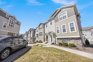 2230 Gateway Curv, North Saint Paul, MN 55109 - Photo 5