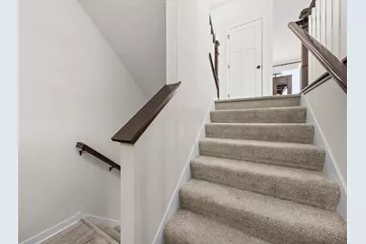 2230 Gateway Curve, North Saint Paul, MN 55109 - Photo 9